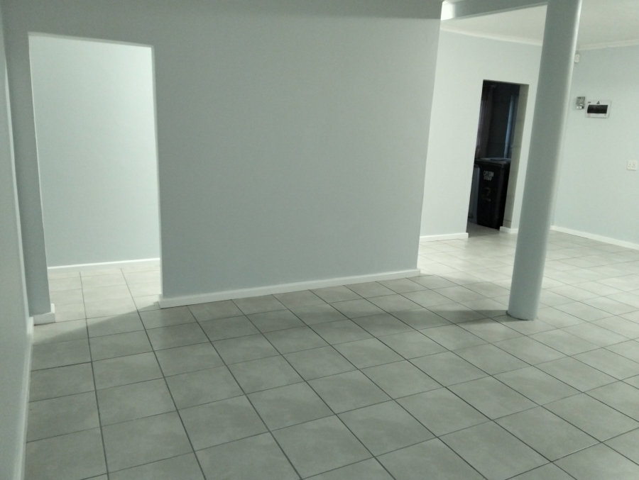 To Let 3 Bedroom Property for Rent in Rustdal Western Cape